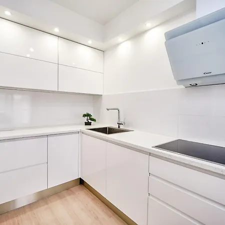 Brand New Split3 Apartment *